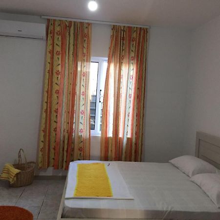 VlorëCosyy House公寓 外观 照片